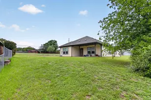1311 E Apache Trail, Granbury, TX 76048 - Photo 27