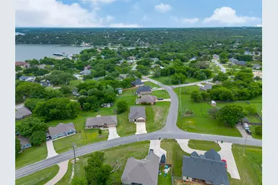 1311 E Apache Trail, Granbury, TX 76048 - Photo 35