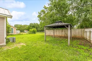 1391 N Paddock St, Stephenville, TX 76401 - Photo 21