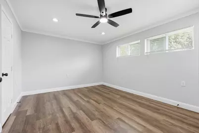 306 Baron Place, Grand Prairie, TX 75051 - Photo 7