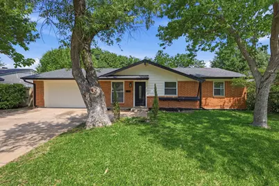 306 Baron Place, Grand Prairie, TX 75051 - Photo 1