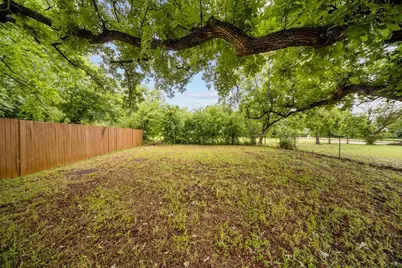 1001 W Lampasas Street, Ennis, TX 75119 - Photo 37