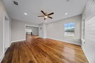 1001 W Lampasas St, Ennis, TX 75119 - Photo 11