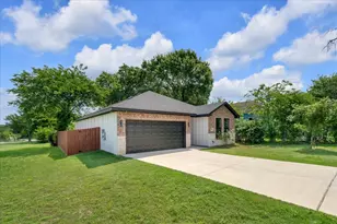9228 Beckley View Ave, Dallas, TX 75232 - Photo 33