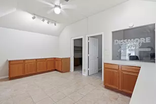 1121 SW Hillside Dr, Burleson, TX 76028 - Photo 25