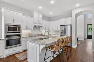 13797 French Creek Ln, Frisco, TX 75035 - Photo 9