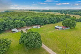 1879 Co Rd 3302, Greenville, TX 75402 - Photo 23