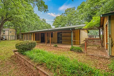 1879 County Road 3302, Greenville, TX 75402 - Photo 19