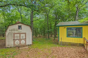 1879 Co Rd 3302, Greenville, TX 75402 - Photo 31