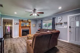 210 E Cook St, Josephine, TX 75189 - Photo 9