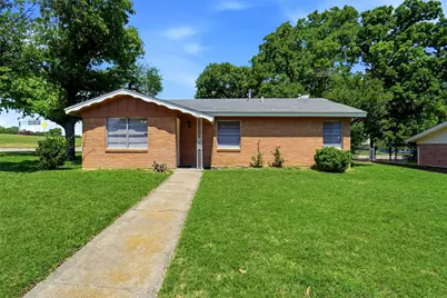 101 Glenhaven Drive, Azle, TX 76020 - Photo 1