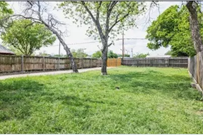 1719 Cleveland Avenue, Waco, TX 76706 - Photo 11