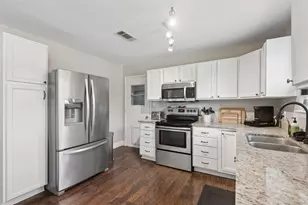 2217 Shady Brook Dr, Bedford, TX 76021 - Photo 7