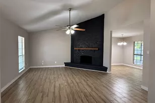 817 Camino Ct, Grand Prairie, TX 75052 - Photo 5