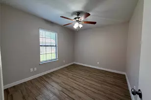 817 Camino Ct, Grand Prairie, TX 75052 - Photo 31
