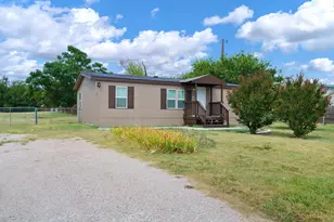 11573 Thistle Ln, Justin, TX 76247 - Photo 19