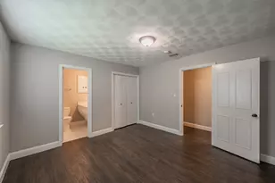 2322 Monteleon St, Grand Prairie, TX 75051 - Photo 7
