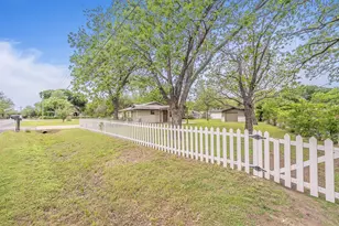 2322 Monteleon St, Grand Prairie, TX 75051 - Photo 29