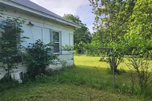 403 Barker St, Cumby, TX 75433 - Photo 15
