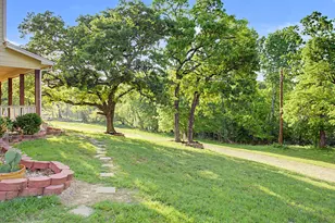 203 Saddle Ridge Ct, Springtown, TX 76082 - Photo 3