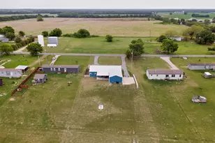 613 Kentucky Town Rd, Whitewright, TX 75491 - Photo 37