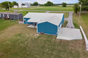 613 Kentucky Town Rd, Whitewright, TX 75491 - Photo 35