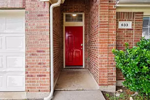 633 Horn St, Crowley, TX 76036 - Photo 5