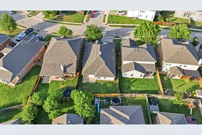 15525 Landing Creek Lane, Fort Worth, TX 76262 - Photo 3