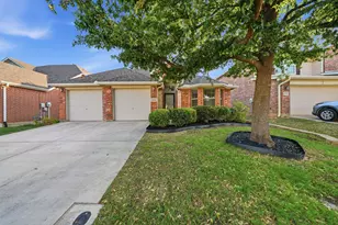 15525 Landing Creek Ln, Fort Worth, TX 76262 - Photo 5
