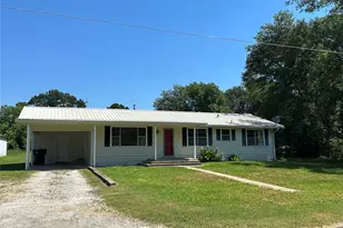 711 Clarksville Rd, Bogata, TX 75417 - Photo 9