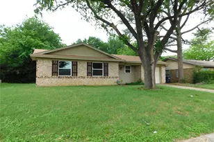 119 Bluebird Cir, Denton, TX 76209 - Photo 3