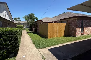 708 E Pecan St, Hurst, TX 76053 - Photo 3