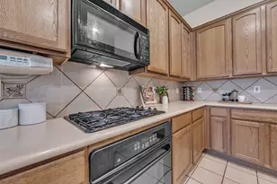 2951 Velero, Grand Prairie, TX 75054 - Photo 11