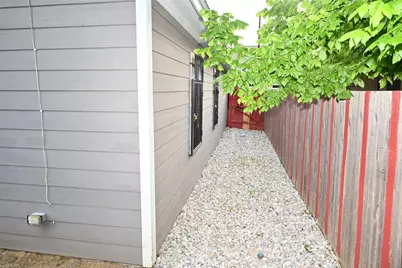 3226 Navaro Street, Dallas, TX 75212 - Photo 37