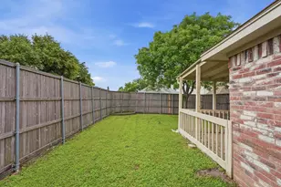 2833 Hidden Springs Dr, Mesquite, TX 75181 - Photo 33