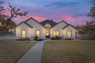 102 Rancho Del Lago Ln, Morgans Point Resort, TX 76513 - Photo 3
