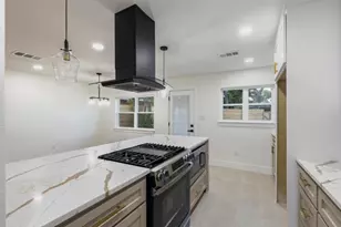 4633 Lynnacre Dr, Dallas, TX 75211 - Photo 15