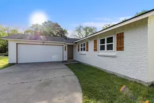 4633 Lynnacre Dr, Dallas, TX 75211 - Photo 3
