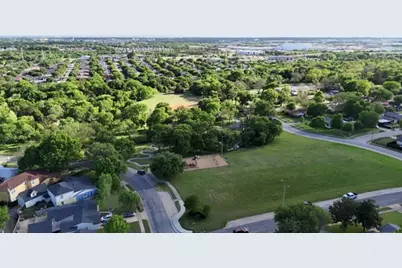 4633 Lynnacre Drive, Dallas, TX 75211 - Photo 25