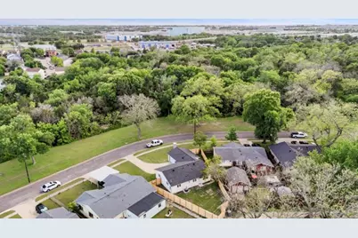 4633 Lynnacre Drive, Dallas, TX 75211 - Photo 29