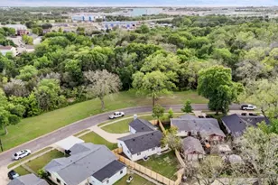 4633 Lynnacre Dr, Dallas, TX 75211 - Photo 29
