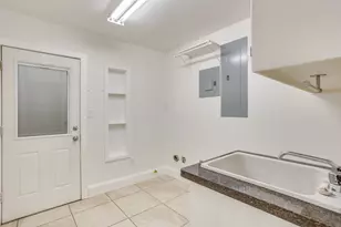 104 Wildwood Ct, Azle, TX 76020 - Photo 35