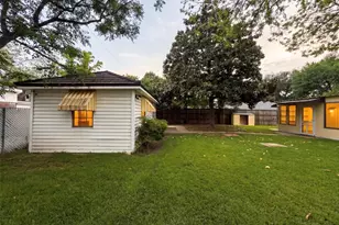 8832 Antrim Dr, Dallas, TX 75218 - Photo 7