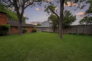 8832 Antrim Dr, Dallas, TX 75218 - Photo 15