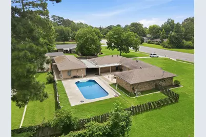 1302 W Sabine Street, Carthage, TX 75633 - Photo 1