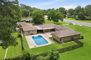 1302 W Sabine St, Carthage, TX 75633 - Photo 1