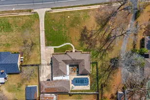 1302 W Sabine St, Carthage, TX 75633 - Photo 3