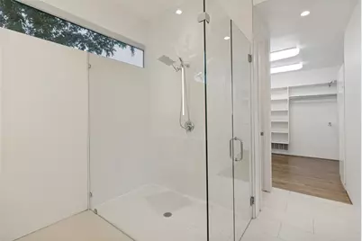 4401 Roseland Avenue #A, Dallas, TX 75204 - Photo 17