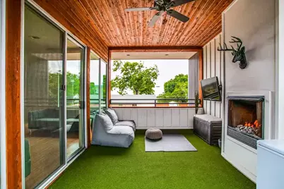 4401 Roseland Avenue #B, Dallas, TX 75204 - Photo 3