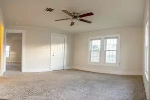 1910 S 12th St, Waco, TX 76706 - Photo 5